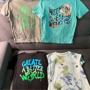 Old Navy Bundle- 4 medium t shirts